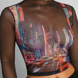 Haute Blusa De Malla Impresa Con Escena Nocturna De La Ciudad