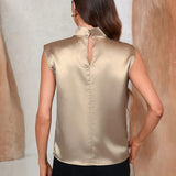 Prive Blusa Sin Mangas Con Cuello Levantado Y Textura Satinada