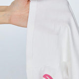 Qutie Camiseta Blanca De Mujer Ajustada Y Ajustada Con Impresion De Lema Y Detalles Transparentes