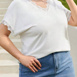 Essnce Plus Size Spring/Summer New Arrival Fashionable Casual V-Neck Short Sleeve T-Shirt With Lace Detailing