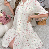 Vestido De Dormir Suelto De Manga Corta Con Estampado De Pequenas Flores Y Bolsillo Con Parche