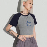 Coolane Camiseta corta con mangas raglan y estampado de estrellas para mujer con bloques de color