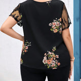 Blusa de verano para mujer de a grande con encaje floral, parches de malla y manga corta