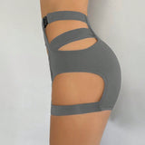 ICON Shorts ajustados cortados con estructura y recortes para mujeres de moda