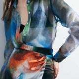 Maija Camisa de manga larga con botones y estampado Tie Dye y falda con dobladillo dividido