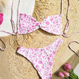 Conjunto de bikini para mujer con estampado floral simple y elegante para unas vacaciones con estampado aleatorio