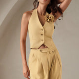 Anewsta Elegante traje amarillo de pantalon largo y chaleco halter de color caqui con cintura alta y flor 3D