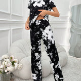 Conjunto de pijama blanco para mujeres con grandes estampados florales con camisa de manga corta y pantalones largos