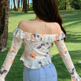 Dazy Designer Blusa de hombros descubiertos para mujer con diseno de flores, ribete de volantes y mangas acampanadas