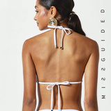 MISSGUIDED Top De Bikini De Triangulo Con Borde De Perlas