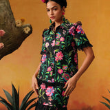 Frida Kahlo    Designer Pompi Garcia Camisa floral impresa con encaje de contraste para verano