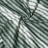Slayr Conjunto de dos piezas para mujeres compuesto por una camiseta corta casual con solapa + cuello en V y manga corta, y una falda mini con parche diagonal, con diseno de rayas verdes y blancas - C