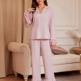 Conjunto de pijama de mujer con botones frontales, parte superior y pantalon de encaje con ribete fruncido en chiffon