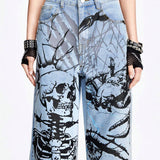 ROMWE Grunge Punk Jeans de mezclilla holgados y de pierna ancha con lavado azul claro en un estilo callejero fresco con patrones impresos de llama, ojo, escorpion, arana, calavera y relampago