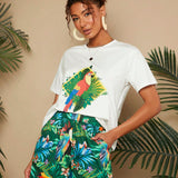 TRVLCHIC Conjunto casual de verano de dos piezas para mujer, con camiseta de manga corta impresa con plantas tropicales y shorts, ideal para vacaciones