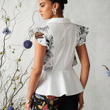 Frida Kahlo    Designer KATHARSIS Blusa con vuelo y estampado floral y de personajes para mujer con ribete de volantes en las sisas y lazo para el verano