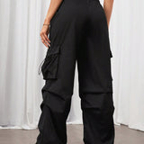 Tall Pantalon negro cargo con bolsillo con solapa en el costado y cintura con cordon