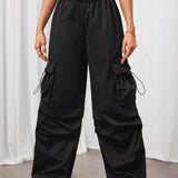 Tall Pantalon negro cargo con bolsillo con solapa en el costado y cintura con cordon