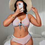 Swim Curve Conjunto de trajes de bano de talla grande con rayas, sujetador delgado de tirantes espagueti y bikini de fondo para vacaciones de playa de verano