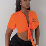 Slayr Camisa casual de mujer de color naranja recortada con cuello redondo y cuello en V abierto, mangas amplias y estampado de letras inglesas con placket