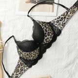 Lenceria de punto con estampado de leopardo al estilo europeo y americano, acolchada con copa gruesa, con ribete de encaje de moda y encaje bordado, adecuada para mujeres con senos pequenos, sexy y comoda