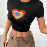 Camiseta corta de verano para mujer con mangas recortadas, forma de corazon arcoiris y corte ajustado