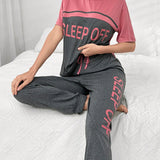 Conjunto de pijama de verano con top y pantalones cortos con estampado de letras y bloqueo de colores