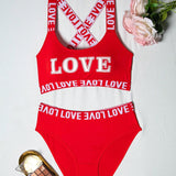 Conjunto de Brasier deportivo y panty sexy con diseno sin espalda e impresion de letra "LOVE"