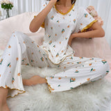 Conjunto de pijama de mujer con estampado floral y bloque de color con borde de volantes