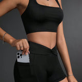 Sport Streetz Conjunto deportivo de bra y shorts deportivos con frente retorcido para mujer, traje deportivo para mujer, ropa de tenis para mujer