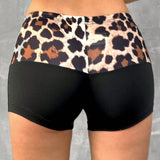 EZwear Shorts mini ajustados sexys de parche de piel de leopardo de moda de verano