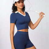 Sport Streetz Conjunto deportivo de verano para mujer con camiseta de manga corta y pantalones cortos de bloques de color