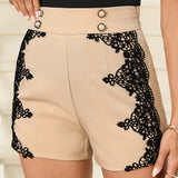 Clasi Shorts con parche de encaje de cintura alta para mujer con botones de perlas