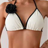 Swim Chicsea Traje de bano femenino con adorno de flor 3D, parte superior de bikini con ribete de color contrastante
