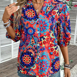 Blusa estampada al azar con escote en V y mangas de cinco puntas