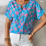 Camiseta de moda casual de verano con estampado floral azul y cuello en V