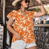 Camisa de verano de a grande con estampado floral y cuello enado