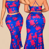 SXY Conjunto de 2 piezas para vacaciones en malla azul con patron de silueta de flor roja, que incluye una parte superior de tirantes finos estilo camiseta y una falda de cintura baja