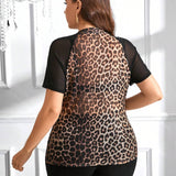 Elegante blusa de malla estampada de leopardo de a grande para mujeres