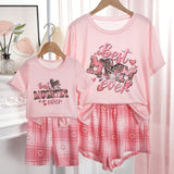 Conjunto de ropa de dormir informal para mujeres con estampado de leopardo rosa y patron de corazon, camiConjuntoa de manga corta y pantalones cortos
