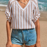 Camisa de verano para mujeres con disenos llamativos de rayas tejidas, con mangas enrollables, corta por delante y larga por detras, holgada y casual para la playa o paseo en barco