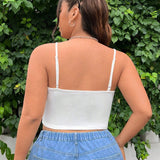 Camiseta crop elastica y acanalada en tejido de punto para mujer de a grande, versatil para las vacaciones de verano en la playa o los dias casuales, de color blanco y bordada con la palabra en ingles "Honey"