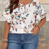 Camisa de verano de mujer de a grande con estampado floral