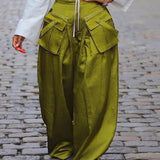 Slayr Pantalones de pierna ancha de Satin verde mostaza de talle alto con bolsillos estilo callejero para mujeres - E