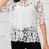 SHEIN Lady Camisa solida de encaje con botones contrastantes al frente