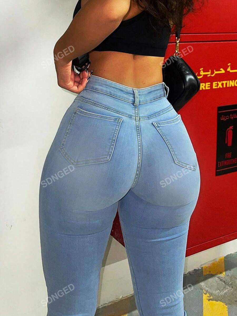 171937309621fe21adc2e2203885b7e48854b28720_wk_1722493305_thumbnail_900x.webp