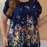 CURVE+ Blusa con estampado de flores de manga corta y cuello redondo con mangas de petalos para unas elegantes vacaciones de otono