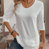 EMERY ROSE Camiseta blanca de cuello en V para mujer con diseno de parches de linea asimetrica en el dobladillo