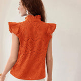 Blusa de agujero para brazos con volantes solidos de Schiffy