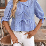 Frenchy Camisa de cuadros de manga corta con cuello redondo para mujeres con lazo en la parte delantera, dobladillo con volantes, suave y coa, elegante